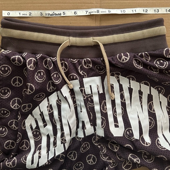 Chinatown Market shorts - Picture 11 of 12